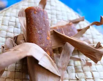 Manggulu (source: dimensiindonesia.com) | Traditional Foods in East Nusa Tenggara | IndonesiaJuara Trip