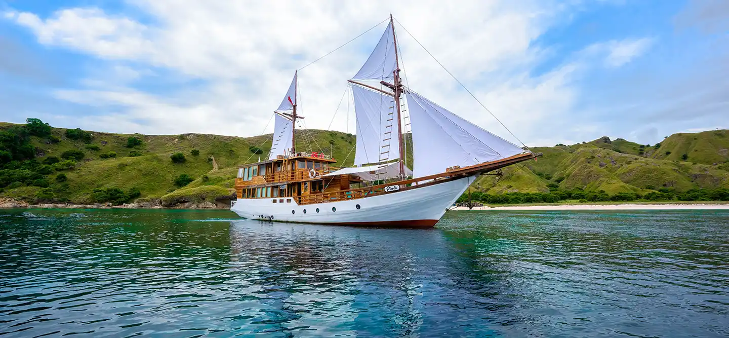 Pinta Phinisi Boat Charter