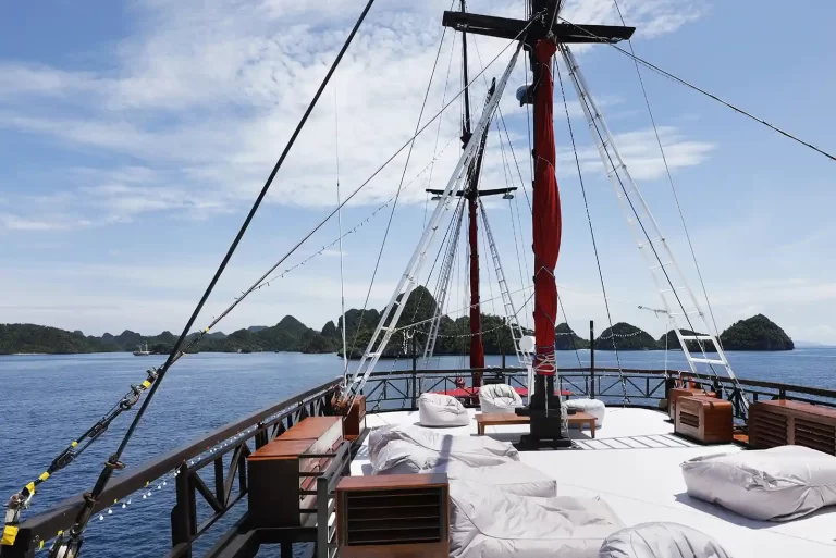Different Types of Tour Boats in Indonesia: Experience Luxurious Sailing Across the Archipelago