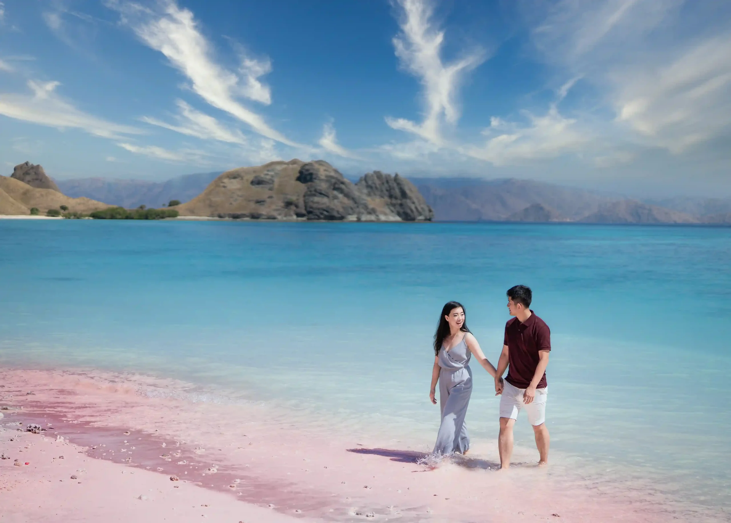 Pre Wedding Pink Beach Labuan Bajo