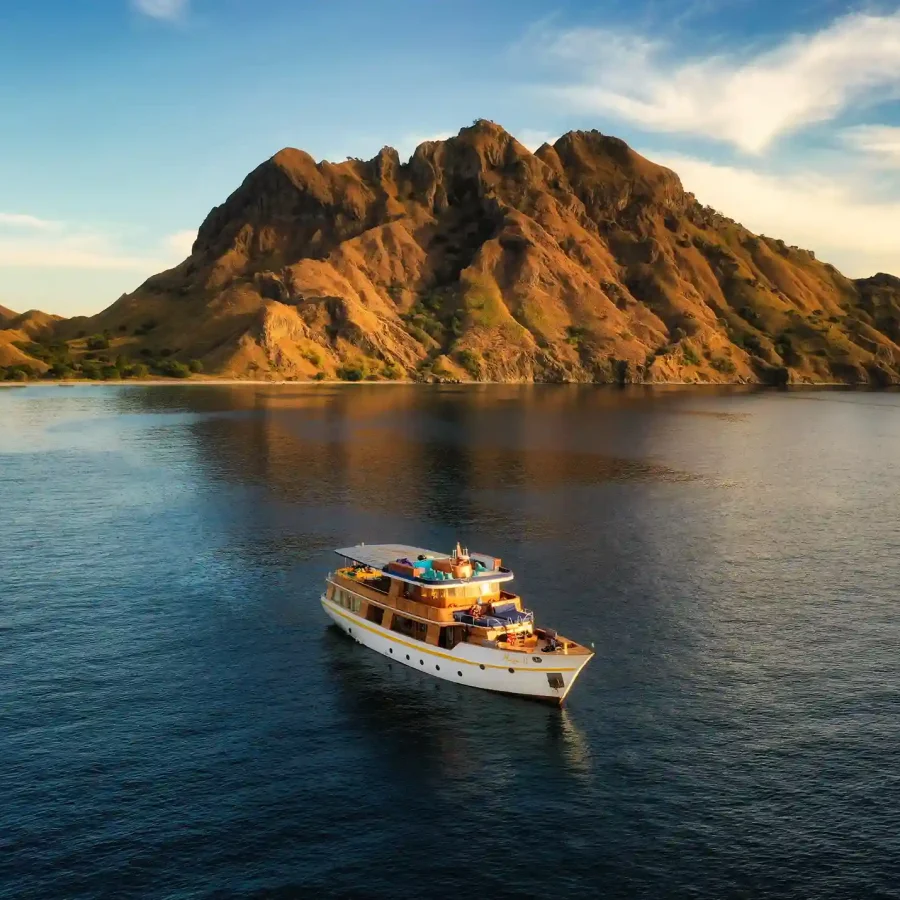 Sailing Komodo