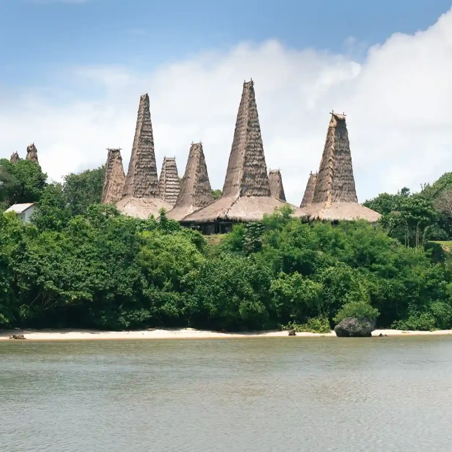 Desa Adat Ratenggaro Sumba