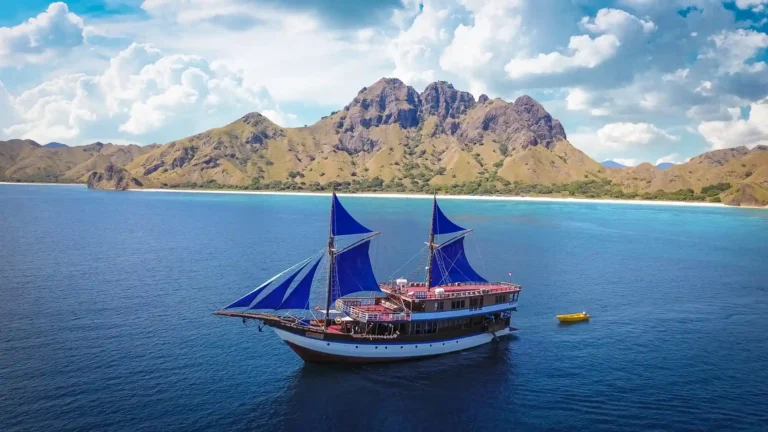 Safety Tips for Sailing Trip in Labuan Bajo 2026