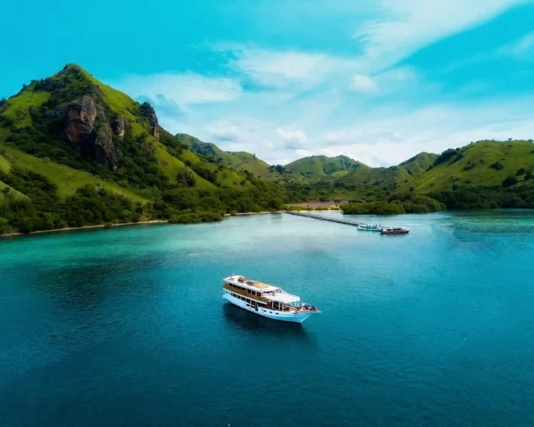 Here’s Why Komodo Luxury is the Best Tour Operator in Komodo for 2026