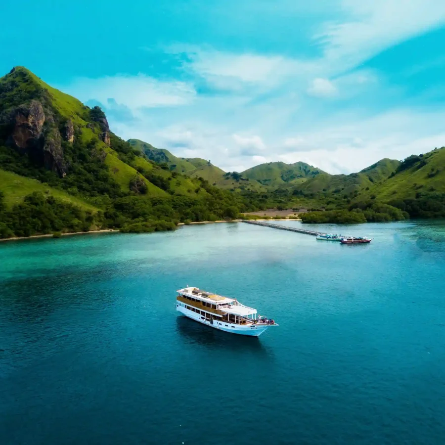 Here’s Why Komodo Luxury is the Best Tour Operator in Komodo for 2025