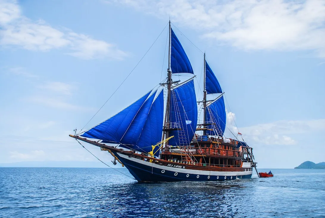 Sea Safari 6 Liveaboard | Indonesia Juara trip