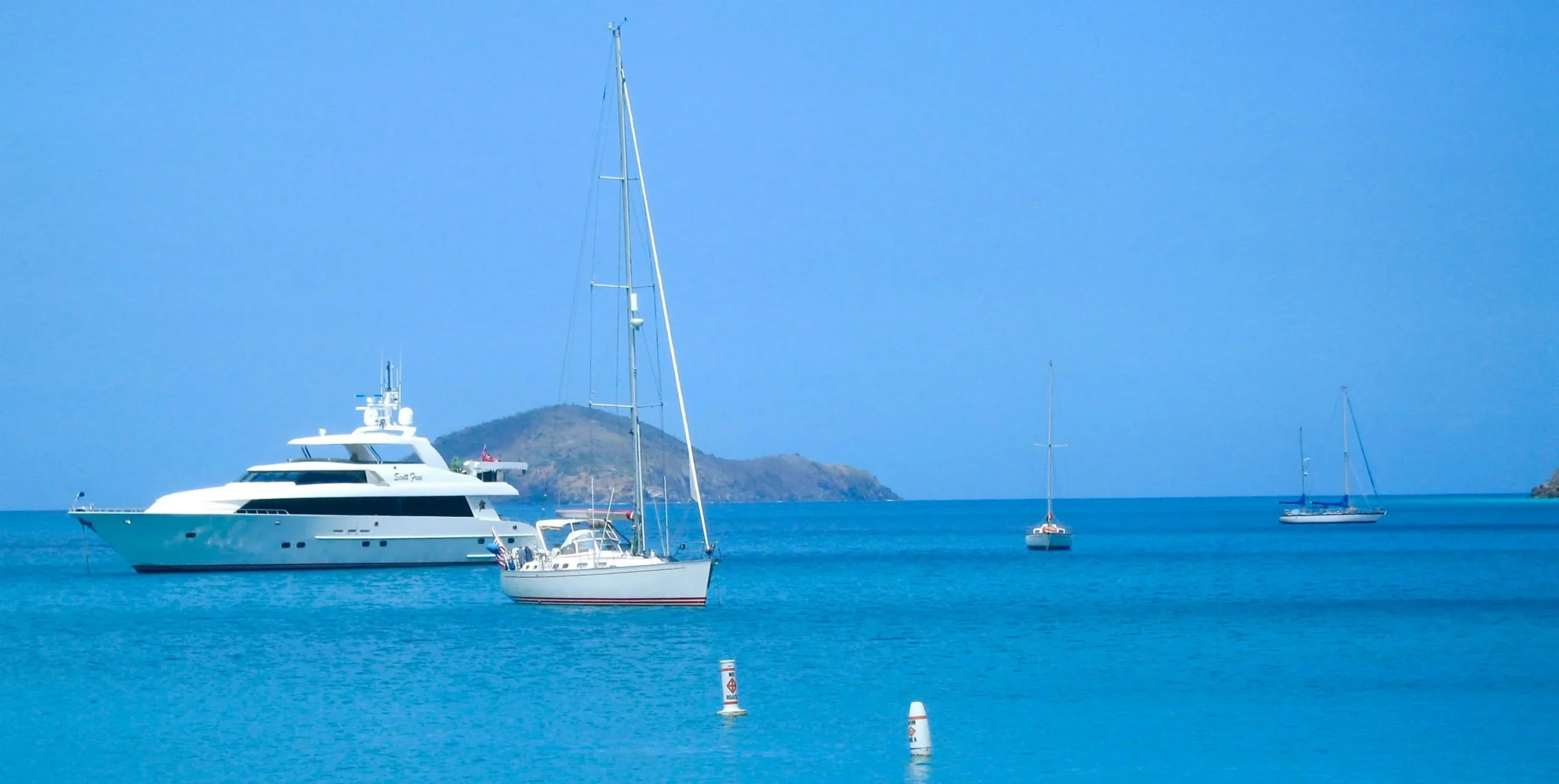 Yacht (source: pexels)