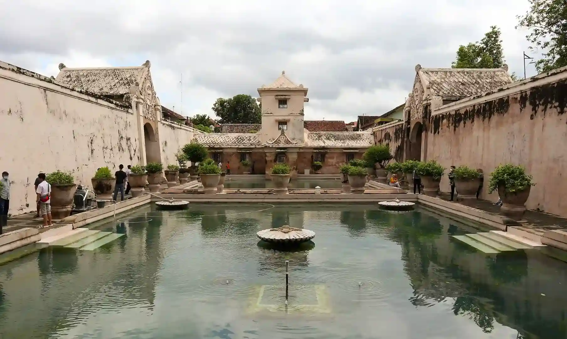 Taman Sari Jogja (source: wikimedia-commons)