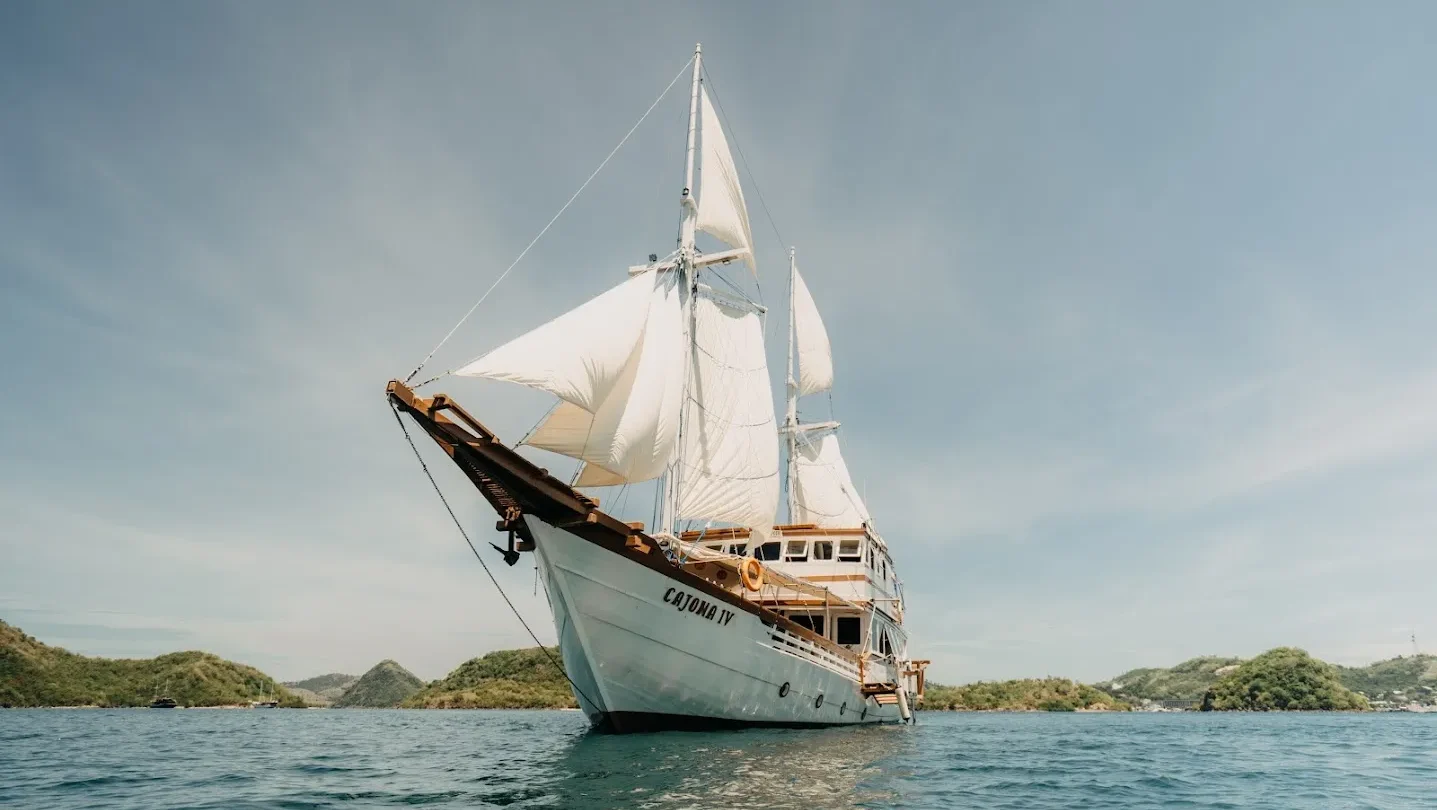 Cajoma IV Boat Charter | Komodo Tour | Diving Trip Komodo | Indonesia Juara Trip