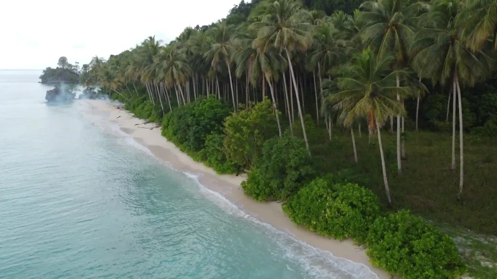 Labengki Sombori Beach | IndonesiaJuara Trip