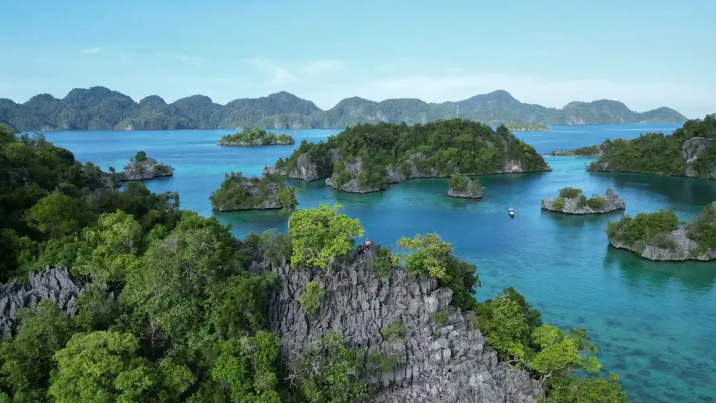 Labengki Sombori Hidden Gem in Sulawesi | IndonesiaJuara Trip