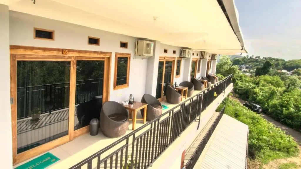 Hotel Bonne Nuit (source: booking.com) | Hotel Recommendations in Labuan Bajo