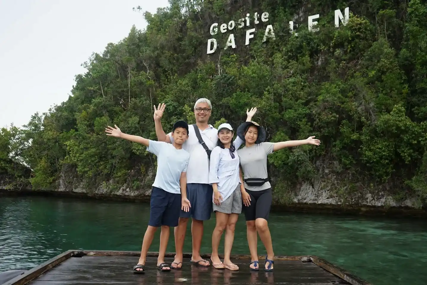 Traveling to Raja Ampat with Kids: Find Fun Activities and Tips for a Comfortable Family Trip