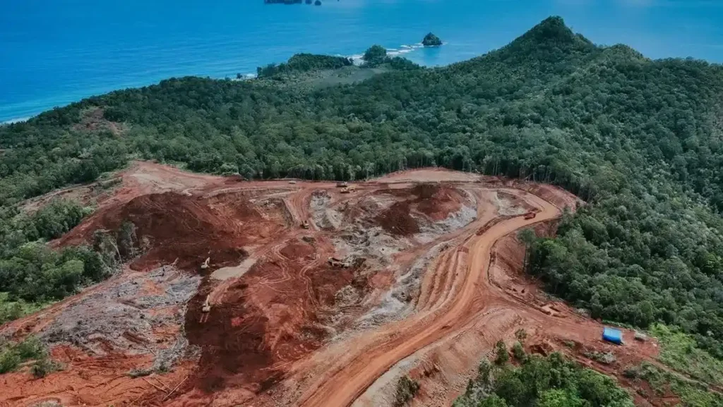 Gag Island affected by Nickel mining (Source: Greenpeace)