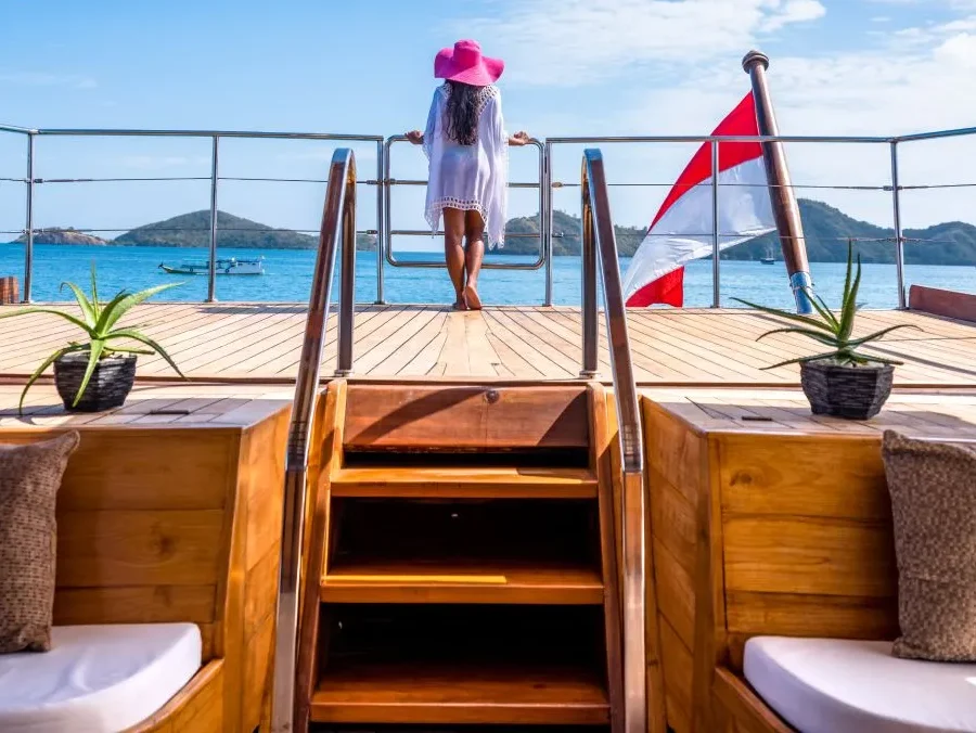 Luxury Vacation in Labuan Bajo with Lamima Phinisi | Labuan Bajo Tour | IndonesiaJuara Trip
