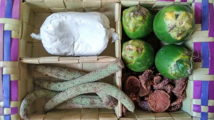 Sirih Pinang (source: kompasiana.com | Thomas Umbu Joka)