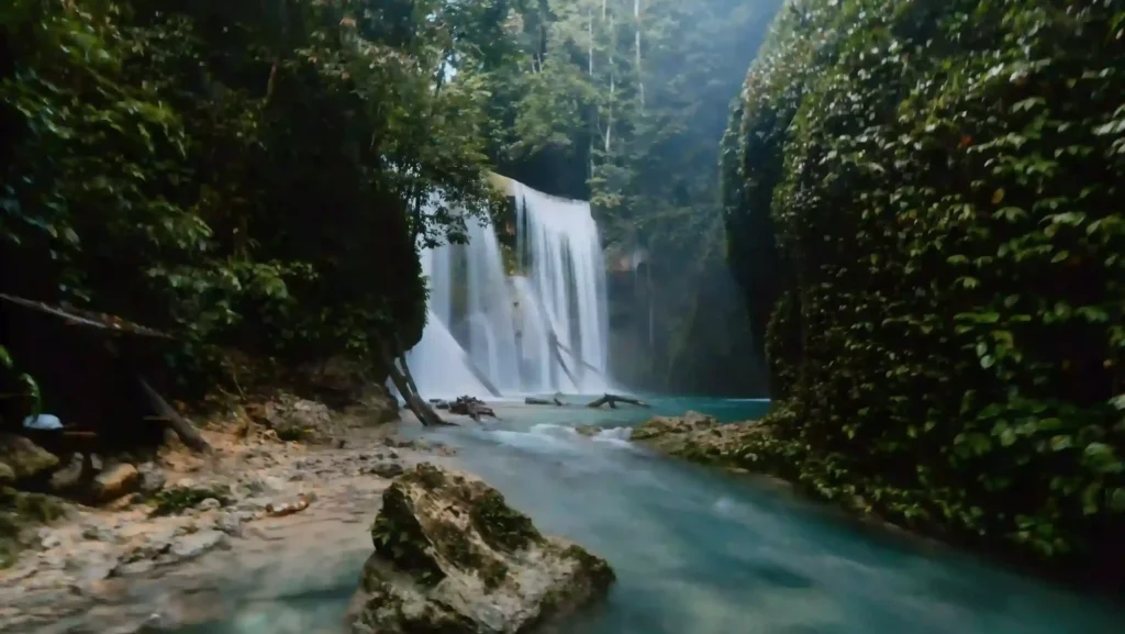 Laumarang Waterfall Luwuk Banggai | Luwuk Banggai Tour | IndonesiaJuara Trip