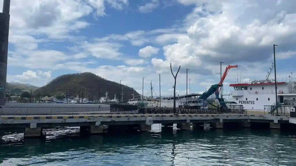 Labuan Bajo Port | Labuan Bajo Tour | IndonesiaJuara Trip