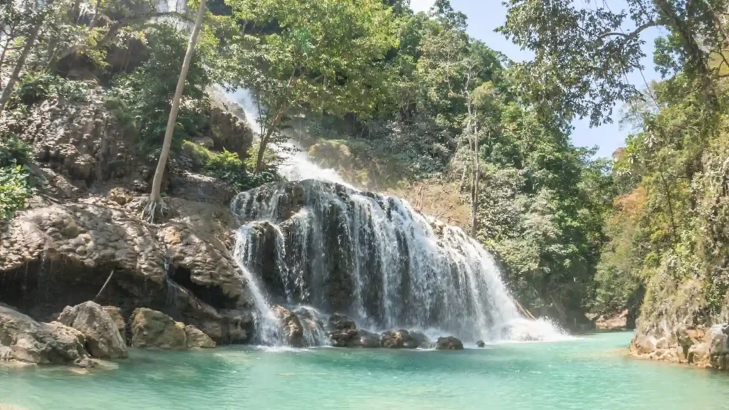 Lapopu Waterfall | Waterfalls in Indonesia | IndonesiaJuara Trip