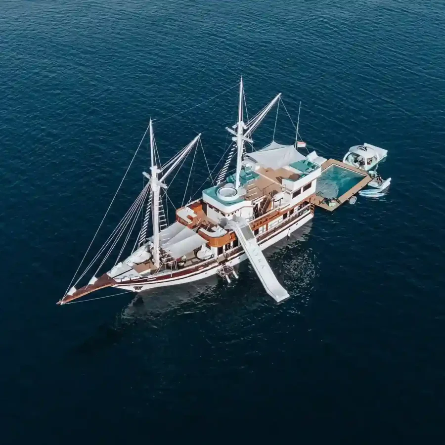 Kayra Phinisi Yacht | IndonesiaJuara Trip