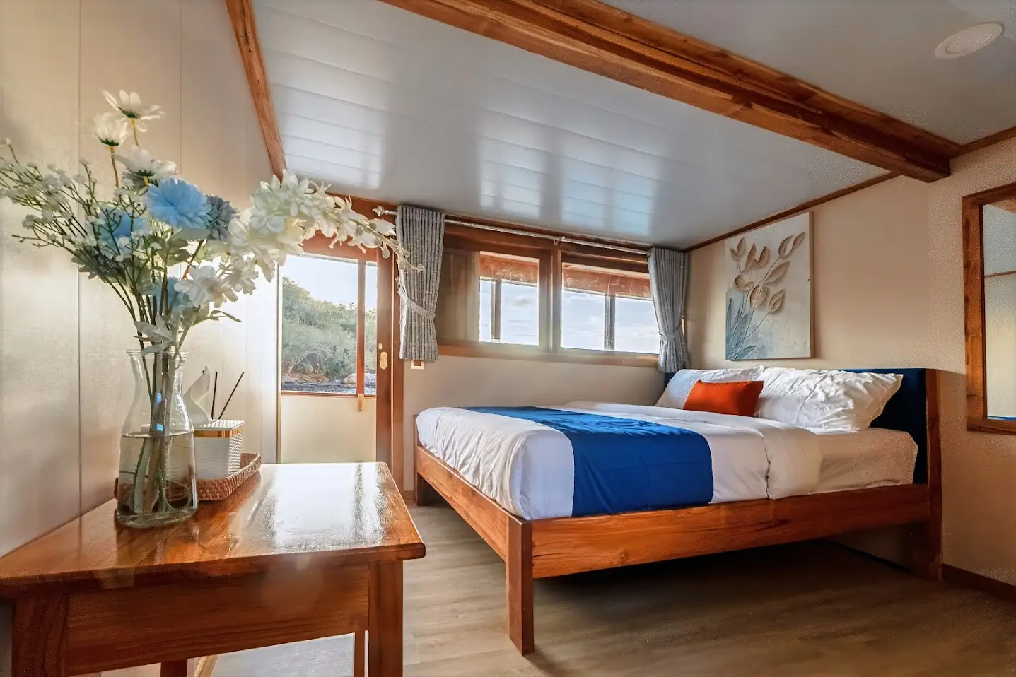 Ayvara Deluxe Ocean View Cabin | Indonesia Juara Trip