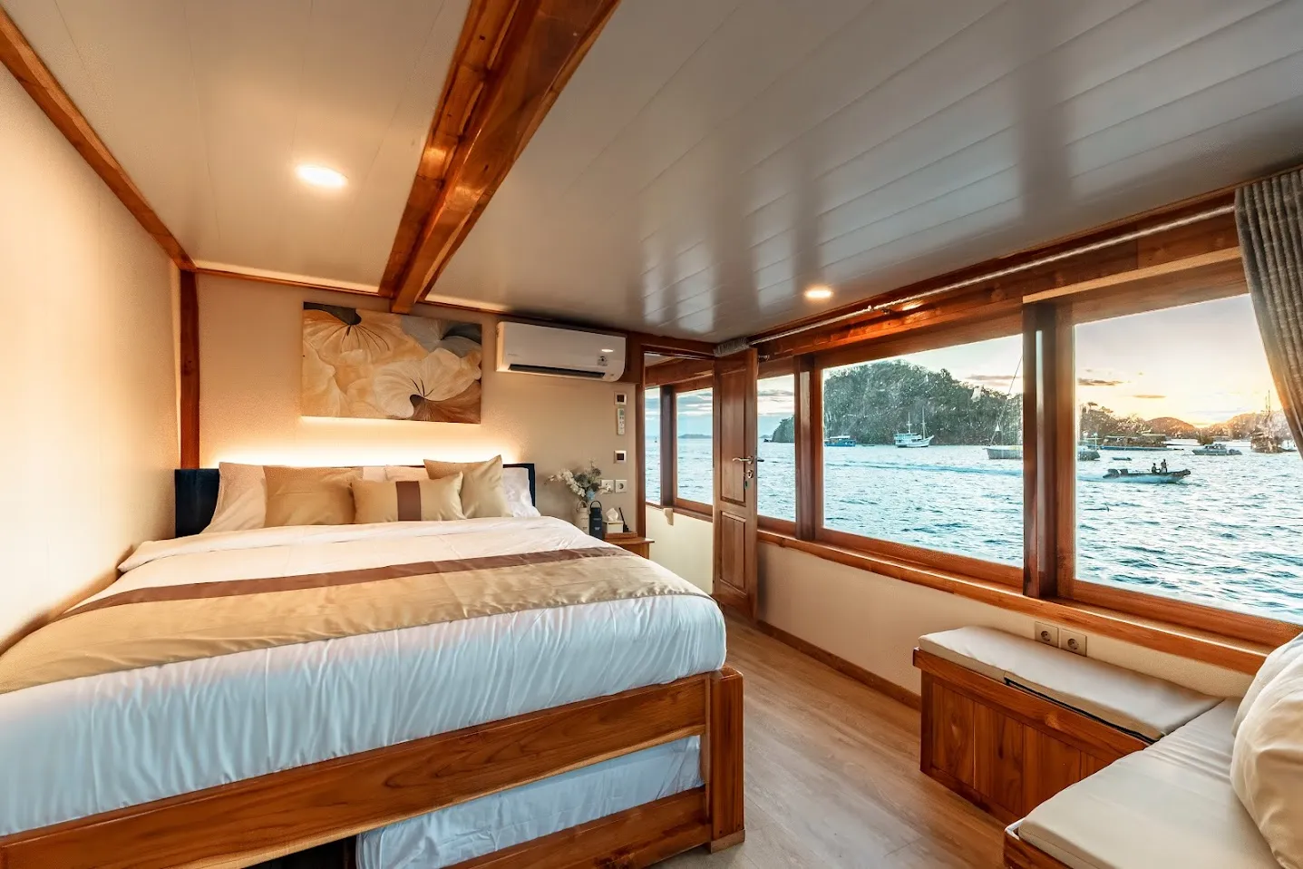 Ayvara Master Ocean View Cabin | Indonesia Juara Trip