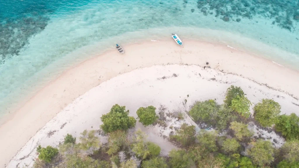 Angel Island Labuan Bajo | Labuan Bajo Tour | IndonesiaJuara Trip