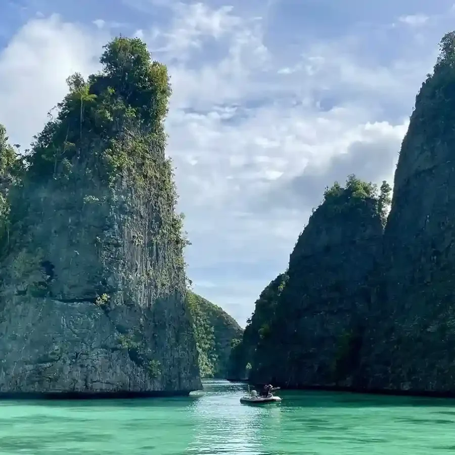 Raja Ampat | Raja Ampat Tour | Komodo Luxury