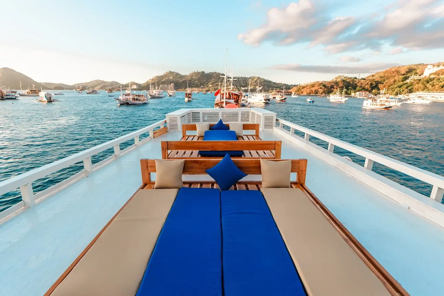 Ayvara Cruises Phinisi Boat Charter | Ayvara 360 Rooftop | Indonesia Juara Trip