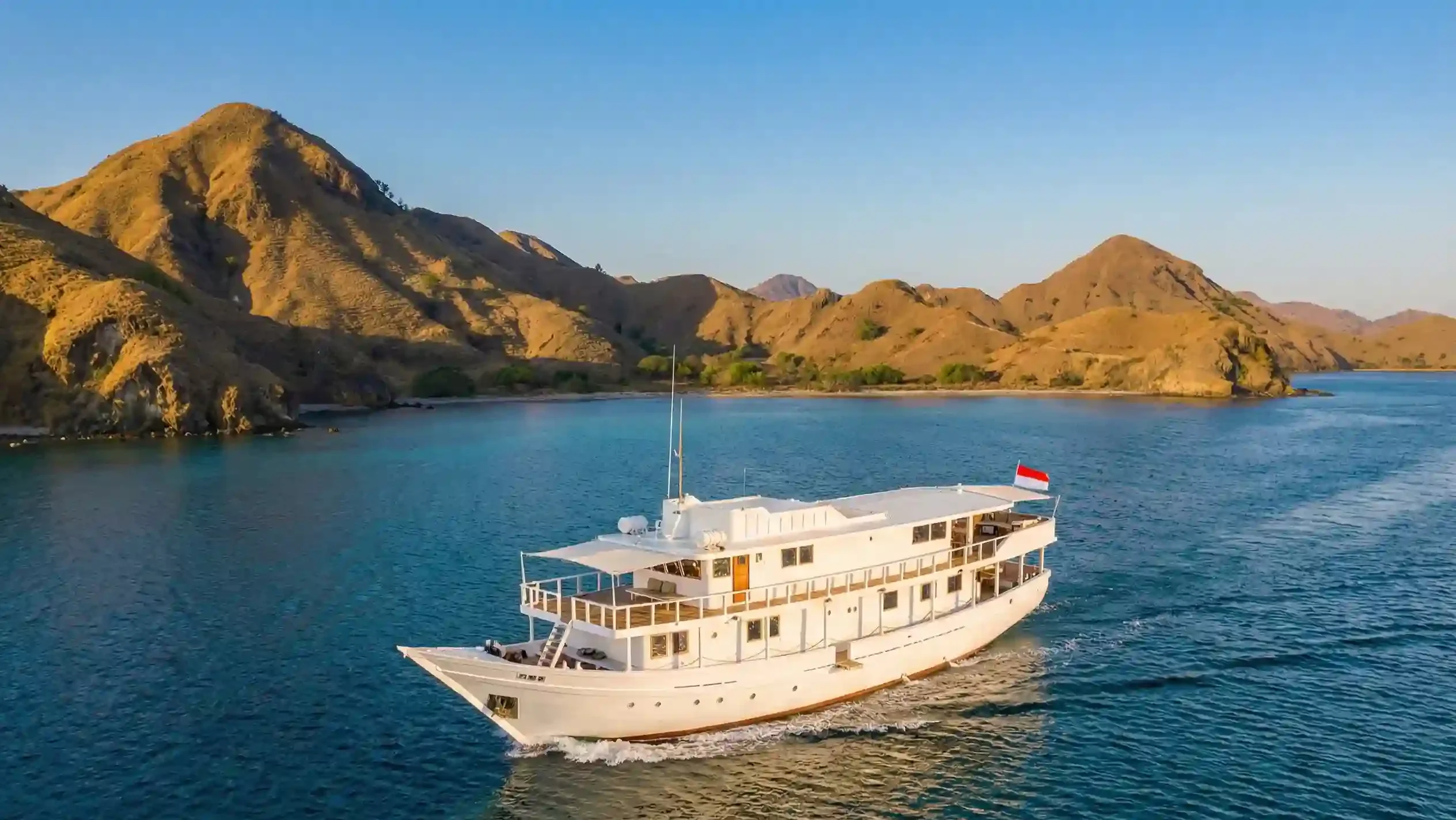 Komodo Prestige by Komodo Luxury | Labuan Bajo tour
