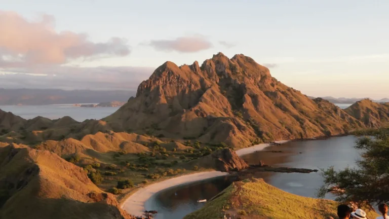 44 Tourist Destinations in Eastern Indonesia You Must Add to Your Itinerary