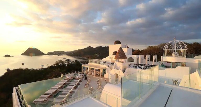 Hotel Loccal Collection – ala Santorini Labuan Bajo