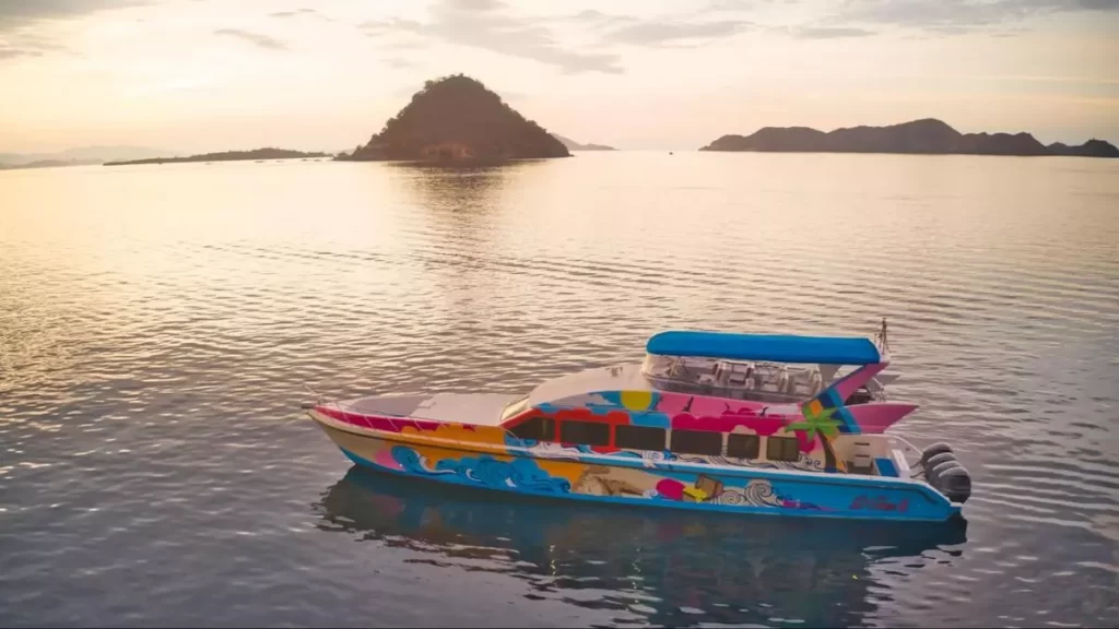Speedboat One Day Trip Labuan Bajo