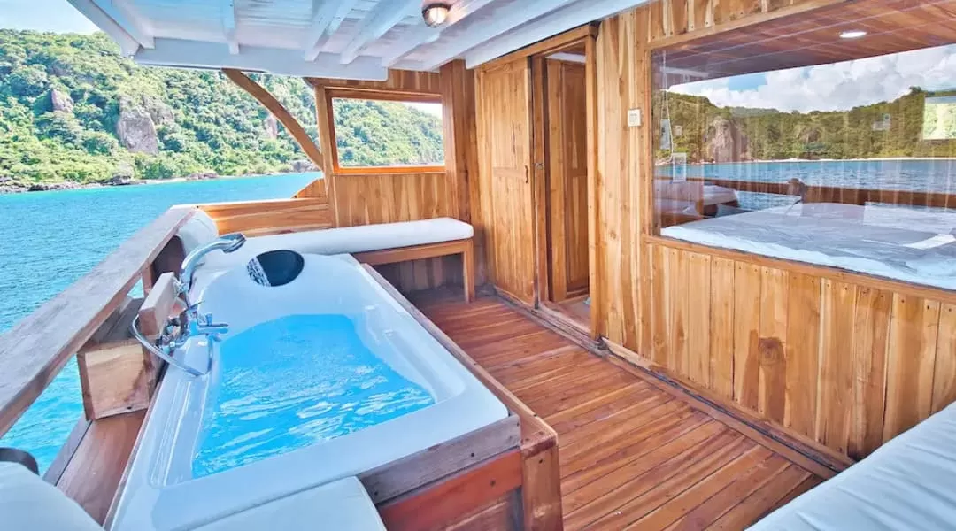 Malca Voyages - Master Ocean View