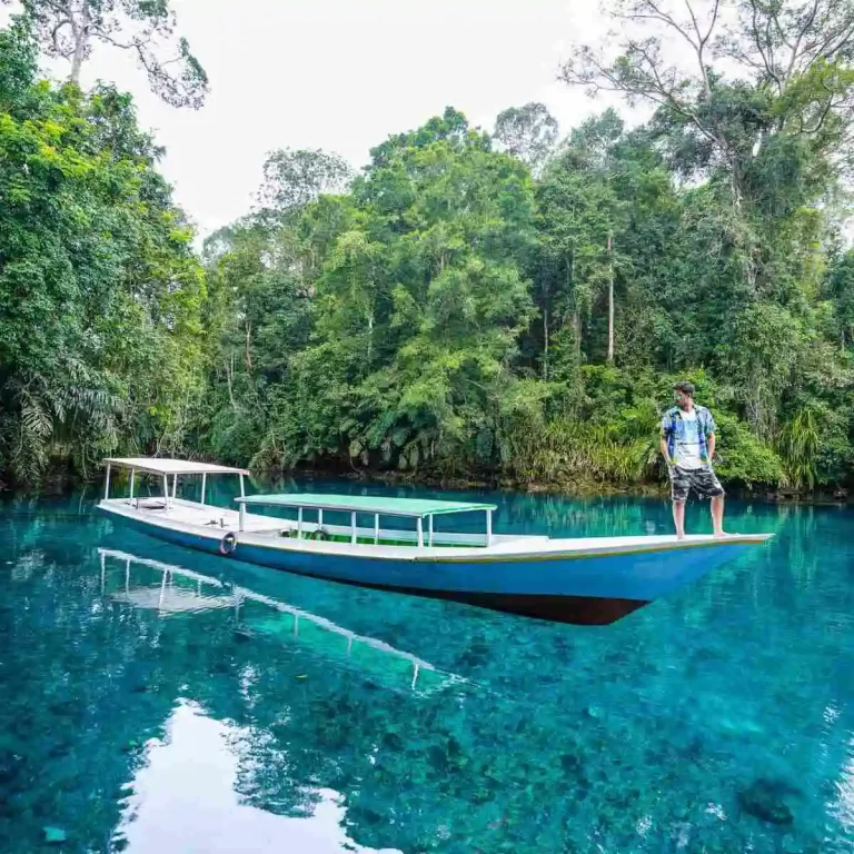 10 Destinasi Wisata Wajib Dikunjungi di Derawan