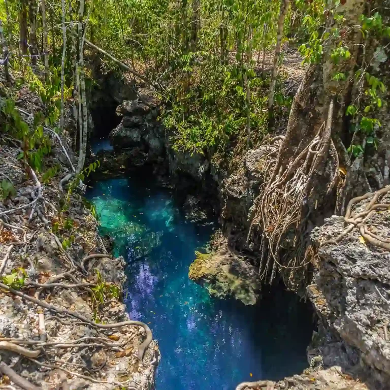 Gua Haji Mangku, Sensasi Berenang di Dalam Gua