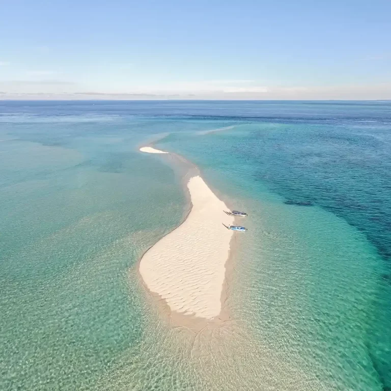 Indahnya Pulau Pasir Gusung Sanggalau di Derawan