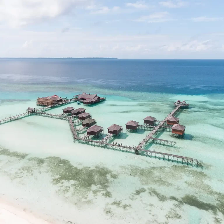 Pulau Maratua, Surga Indah di Ujung Kalimantan Timur