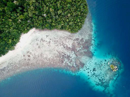 Batu Lima spot diving Raja Ampat dari drone