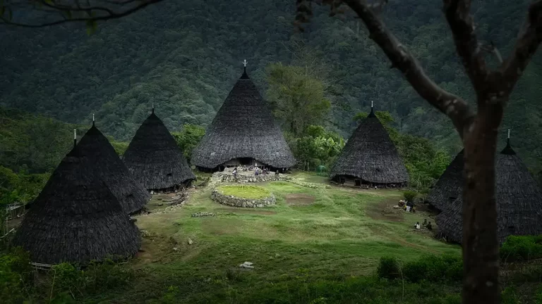 Mengenal Rumah Adat Suku Manggarai di Wae Rebo