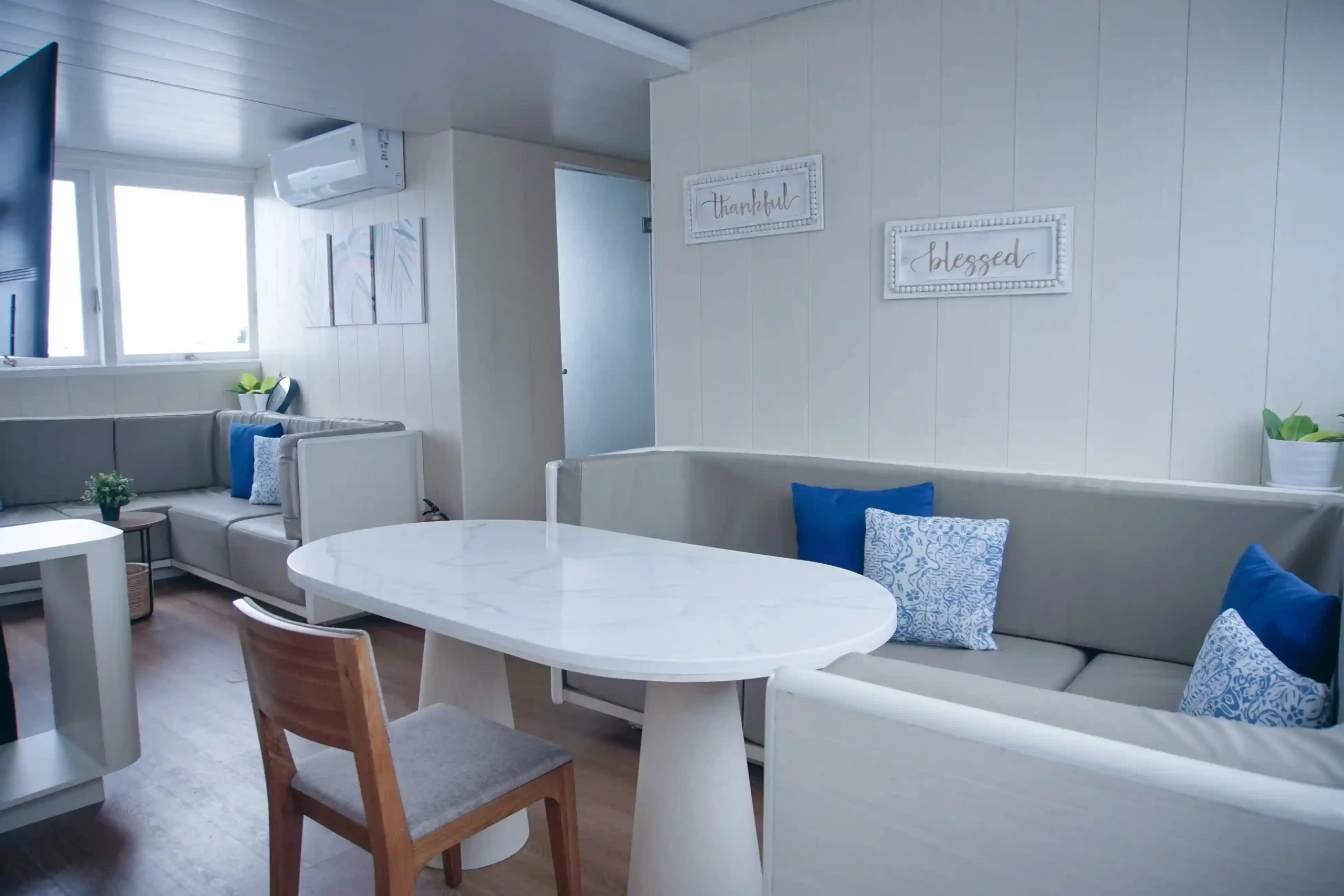 Nusa Coral - Lounge Area
