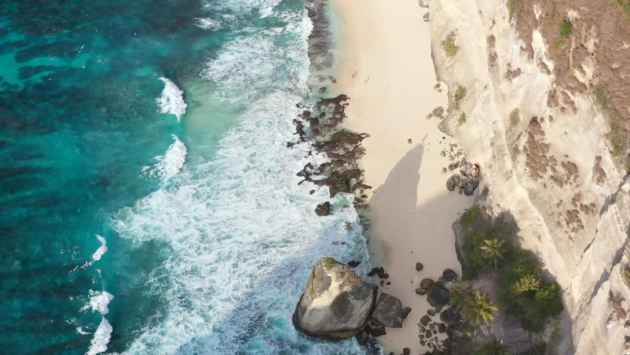 Pantai Diamond Nusa Penida