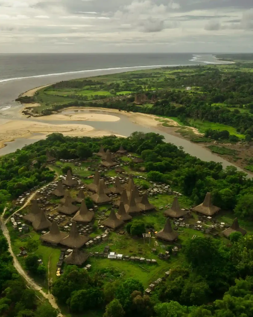 Desa Adat Ratenggaro - Sumba