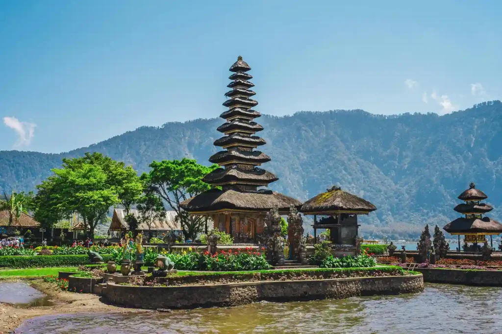 Pura Ulun Danu Beratan Ekowisata Bali - IndonesiaJuara Trip