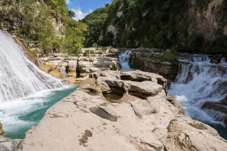 Panduan Tempat Wisata Trekking di Sumba dan Persiapannya