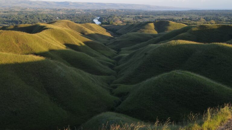 Pesona Bukit Tenau Sumba Timur: Wajib Masuk Bucket List Liburanmu