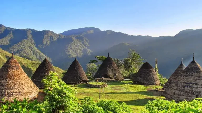5 Desa Wisata Sekitar Labuan Bajo: Pesona dan Keunikannya Wajib Kamu Kunjungi