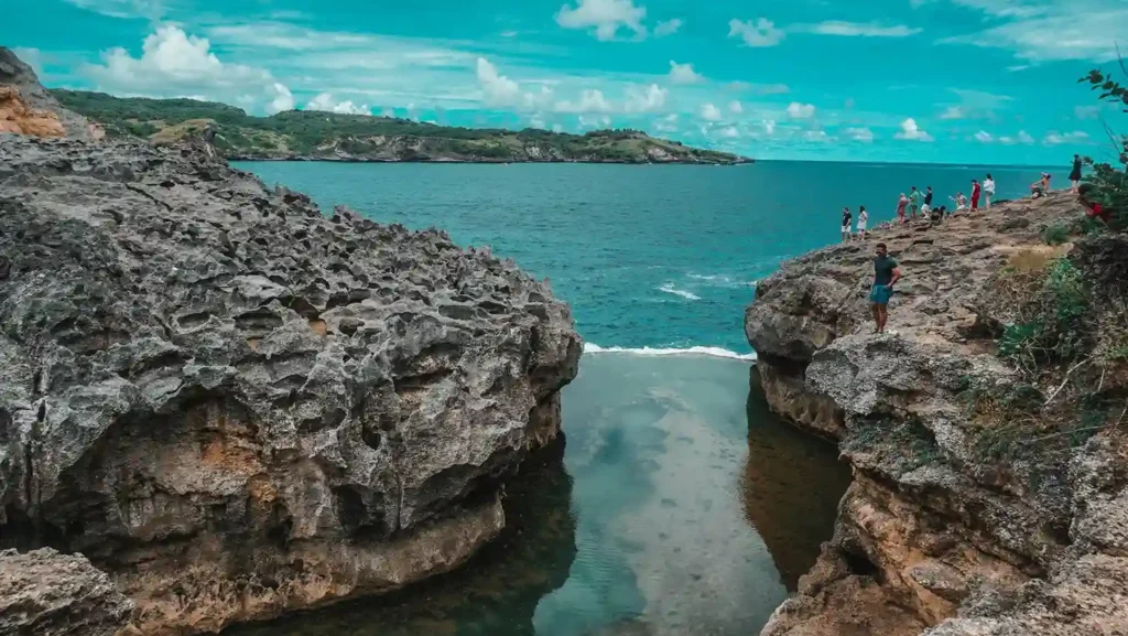 Angel Billabong Nusa Penida - source unsplash