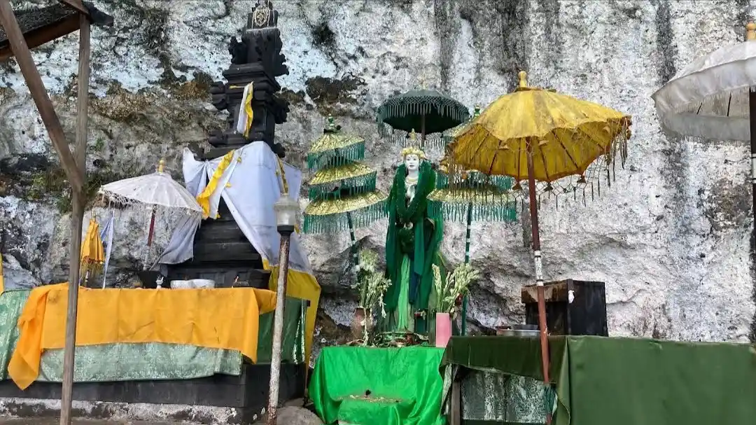 Pura Air Terjun Guyangan Nusa Penida - source google maps (Treguier Pierrick)