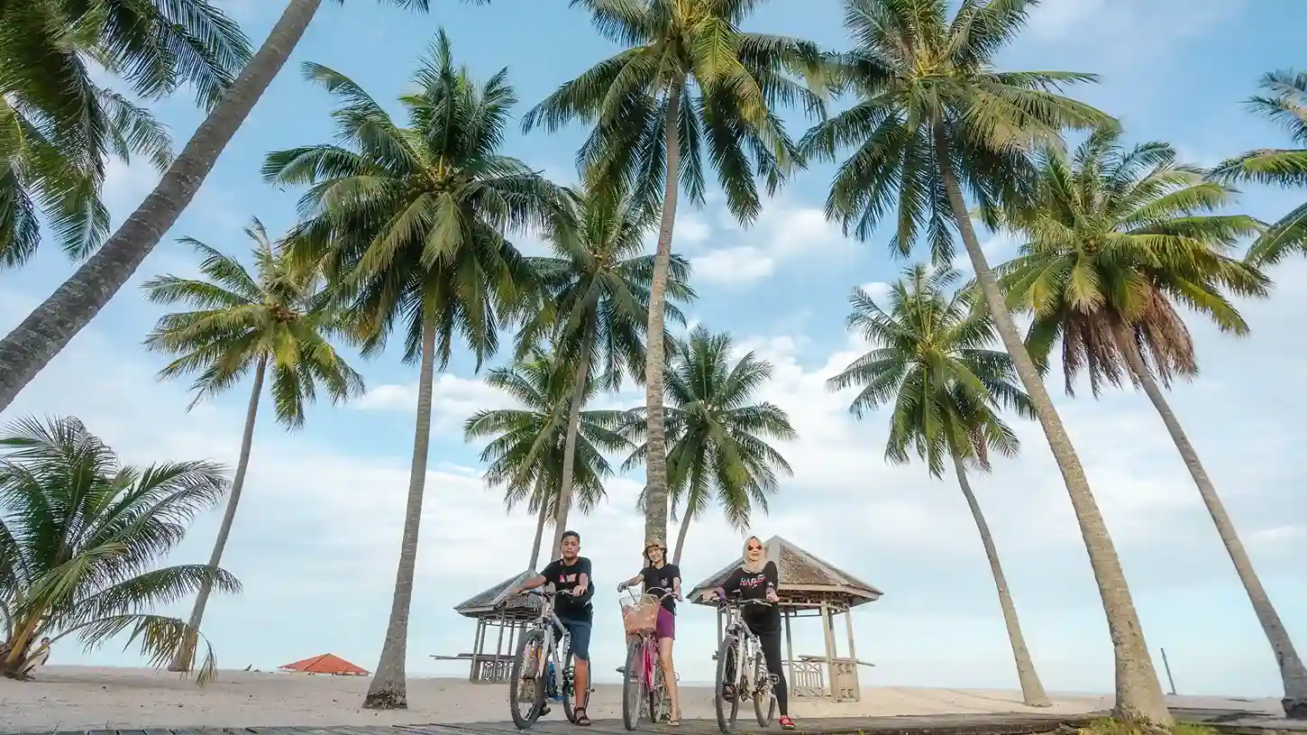 Liburan ke Derawan dari IKN - IndonesiaJuara Trip